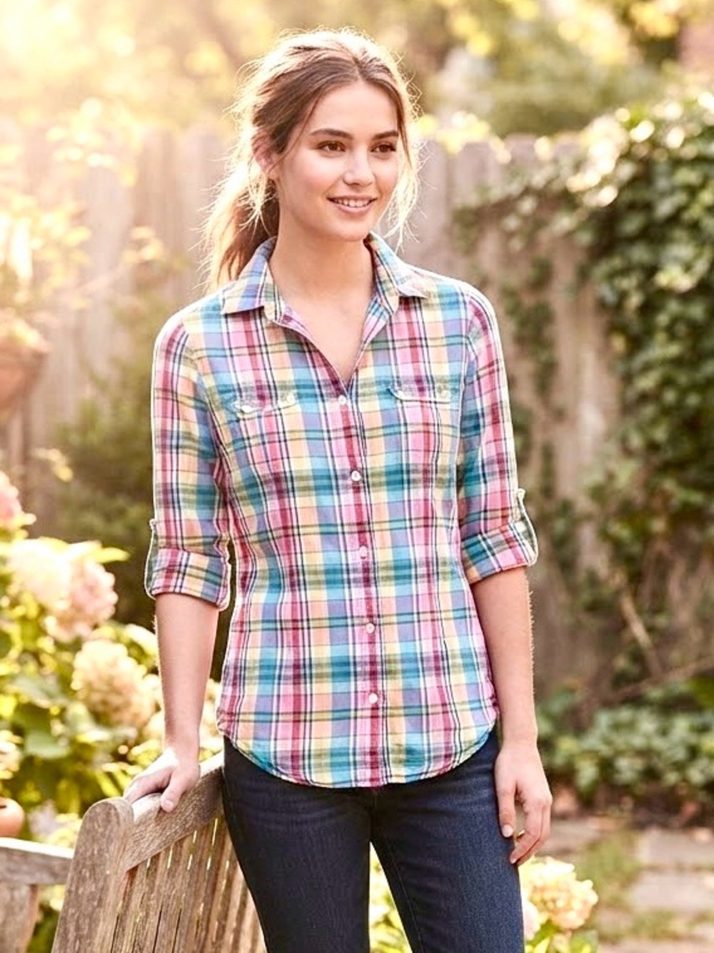 American Eagle Outfitters Multicolor Plaid Button-Down Shirt - Size M